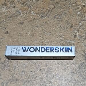 Wonderskin Wonder Blading All-Day Lip Stain - LIMITED EDITION Black Vinyl